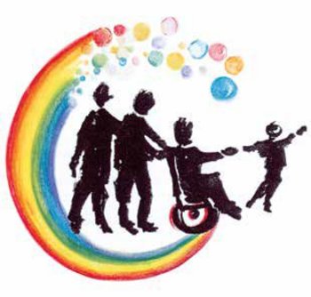 Logo Ein Regenbogen umkreist 4 schwarze Figuren. Über den Köpfen der Figuren löst sich der Regenbogen in bunte Seifenblasen auf.